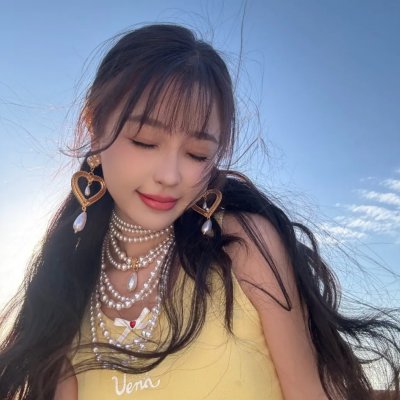 爱你像心跳难触摸